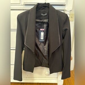 PrettyLittleThing Women's Elegant Black Blazer